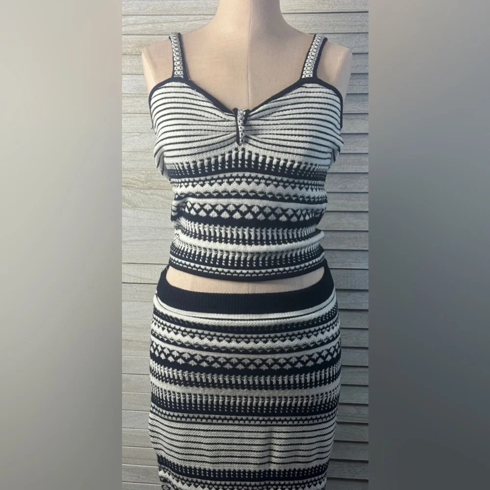 Rachel Zoe Knit Sweater Set Black White Size Medium NWT Two Piece Maxi Skirt